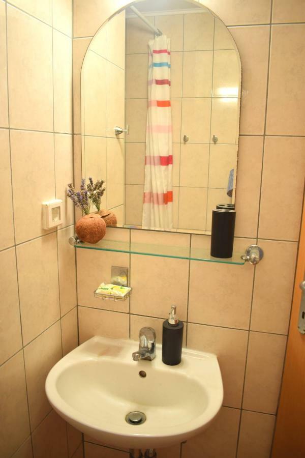 Apartma Bini Molunat